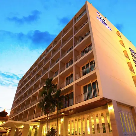 B2 Premier Hotel & Resort